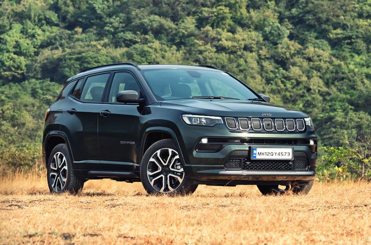 Jeep Compass front quarter 